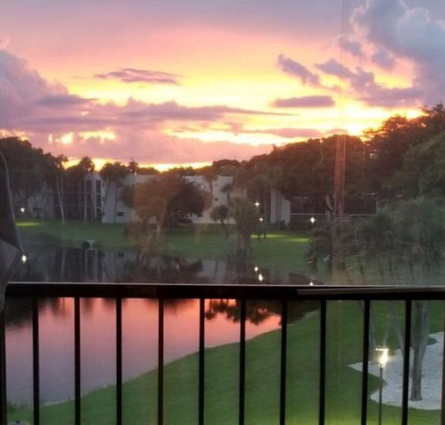 5130 Las Verdes Circle 307, Delray Beach, FL 33484