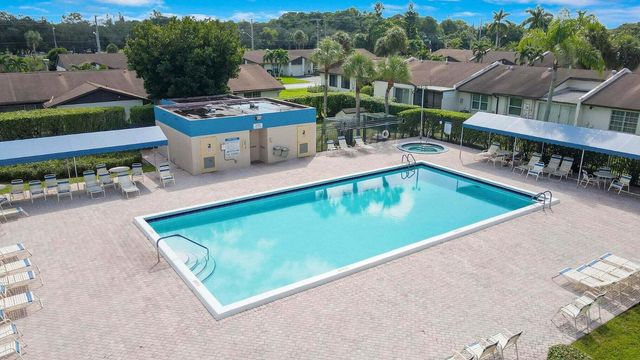 5130 Las Verdes Circle 307, Delray Beach, FL 33484