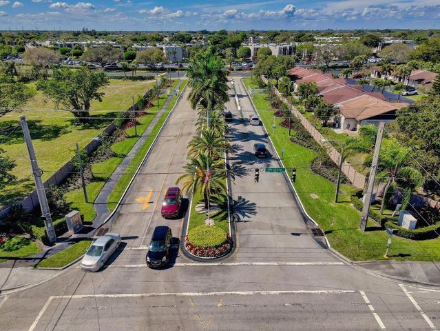 5130 Las Verdes Circle 307, Delray Beach, FL 33484