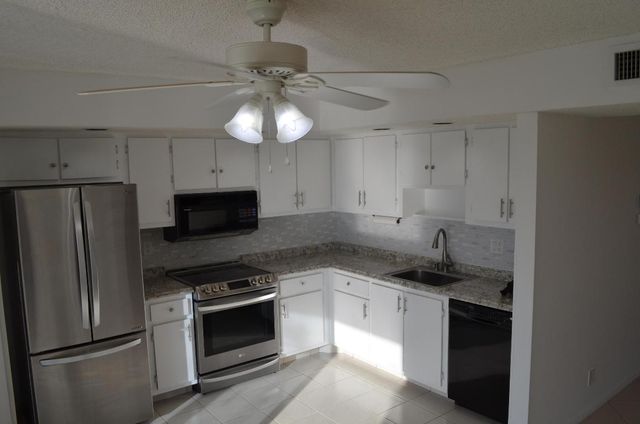 5130 Las Verdes Circle 307, Delray Beach, FL 33484