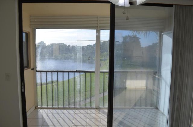 5130 Las Verdes Circle 307, Delray Beach, FL 33484