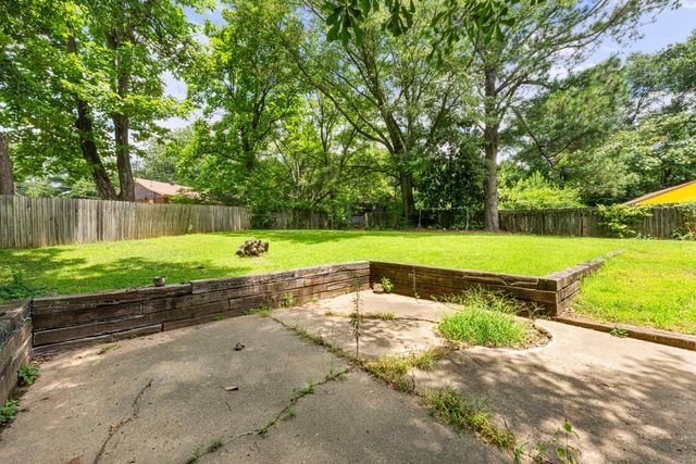 2770 WOODLAND HILLS CV, Memphis, TN 38127