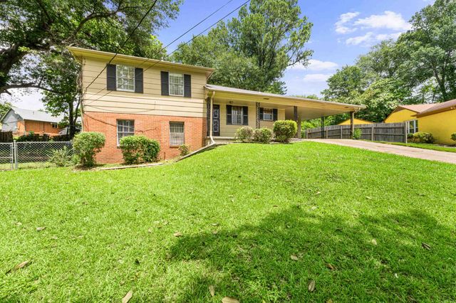 2770 WOODLAND HILLS CV, Memphis, TN 38127