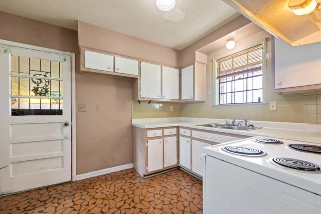 2770 WOODLAND HILLS CV, Memphis, TN 38127