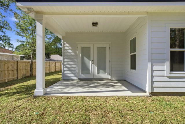 8294 Tavira Street, Navarre, FL 32566