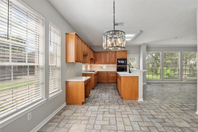 3202 Pleasant Cove Court, Houston, TX 77059