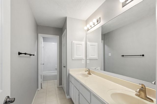 3202 Pleasant Cove Court, Houston, TX 77059