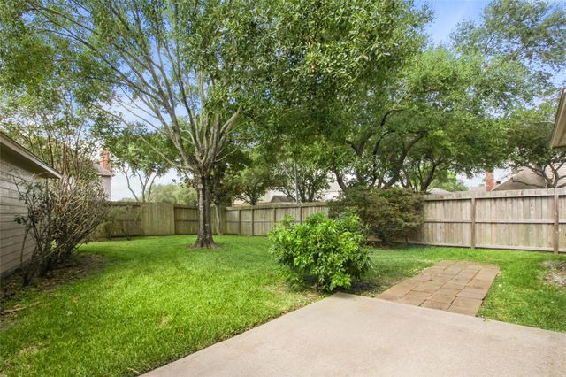 3202 Pleasant Cove Court, Houston, TX 77059