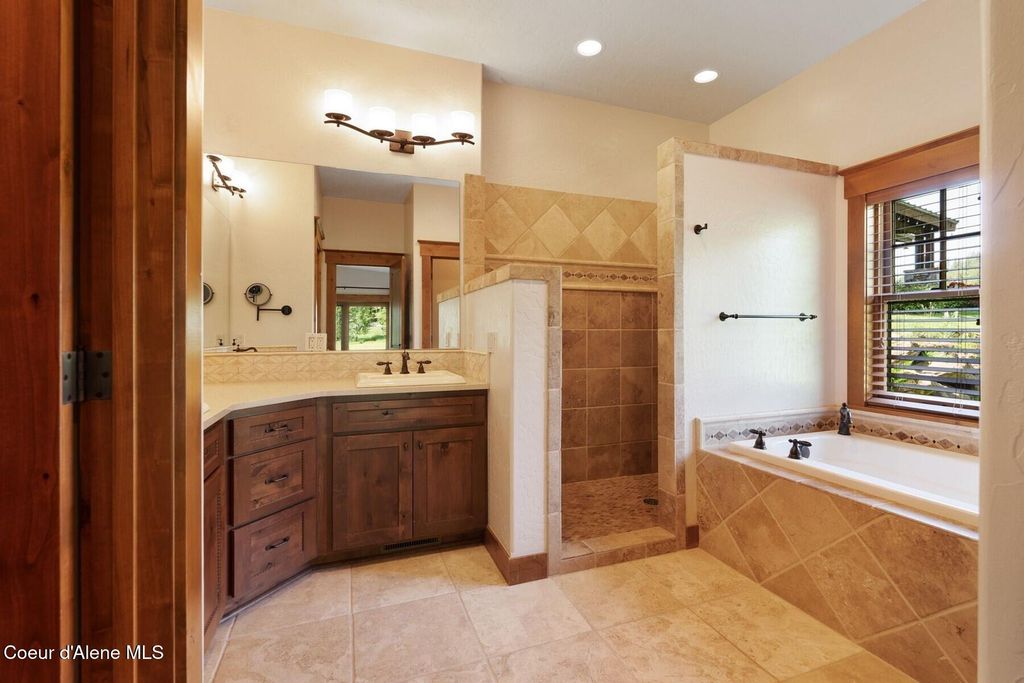 409 N Idaho Club Dr, Sandpoint, ID 83864 photo 15