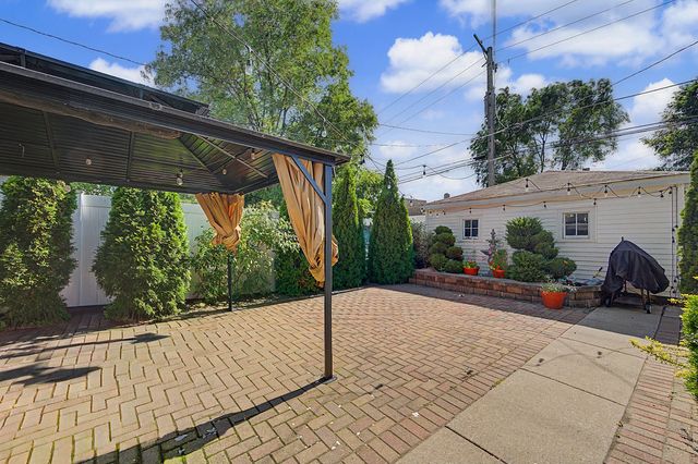 13326 S Burley Avenue, Chicago, IL 60633