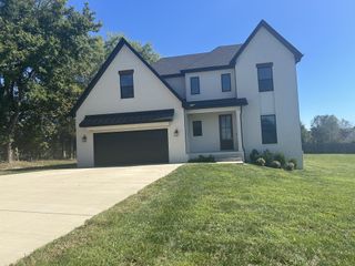 1591 Clay Hills Dr, Clarksville, TN 37043