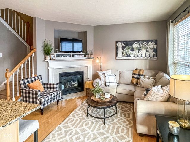 1036 Cavendish Drive, Carmel, IN 46032