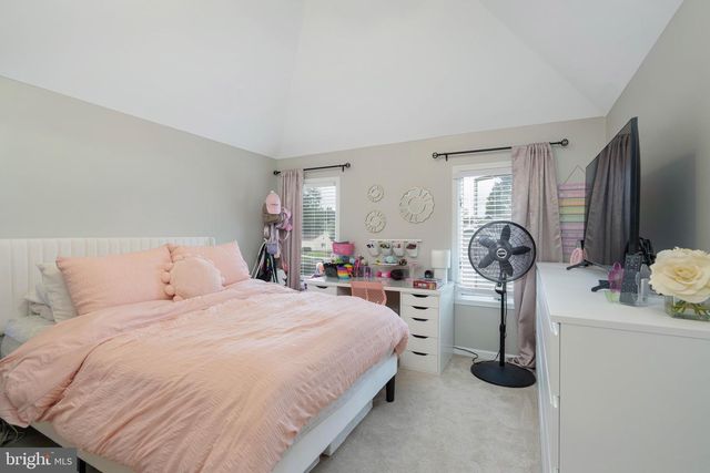 1230 RAMBLEWOOD DR, Vineland, NJ 08360