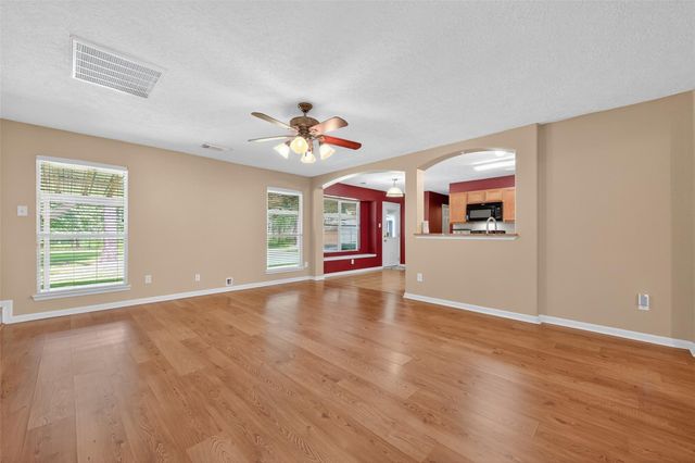 7603 Timber Switch Rd, Cleveland, TX 77328