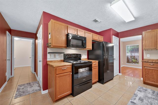 7603 Timber Switch Rd, Cleveland, TX 77328