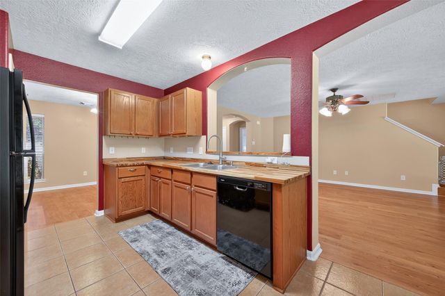 7603 Timber Switch Rd, Cleveland, TX 77328