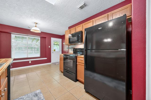 7603 Timber Switch Rd, Cleveland, TX 77328