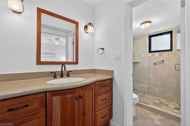 788 Park Shore DR C25, Naples, FL 34103