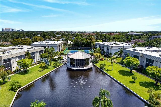 788 Park Shore DR C25, Naples, FL 34103