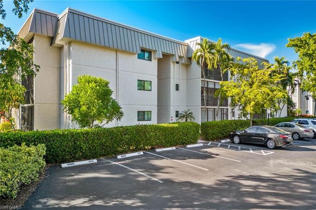 788 Park Shore DR C25, Naples, FL 34103