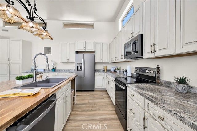 49244 Park Avenue, Morongo Valley, CA 92256