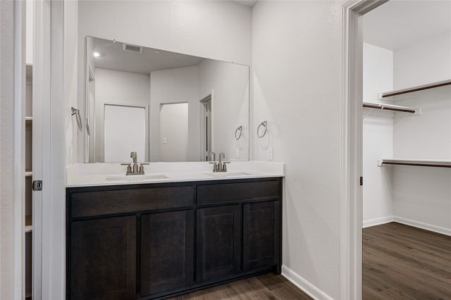 905 Cawthorne Trail, Fort Worth, TX 76108