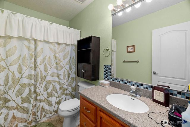 280 Bear View Drive, Chehalis, WA 98532