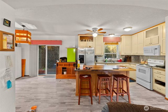 280 Bear View Drive, Chehalis, WA 98532