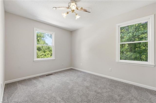 3319 Argyle Lane, Greensboro, NC 27406