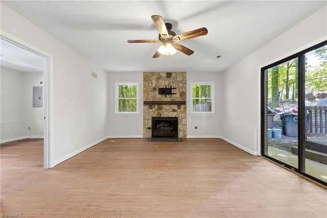 3319 Argyle Lane, Greensboro, NC 27406