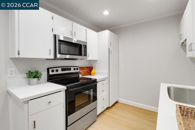 1465 Marchbanks Dr 4, Walnut Creek, CA 94598