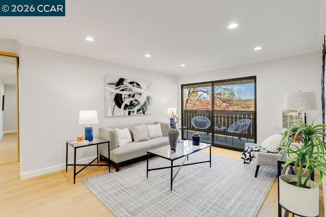 1465 Marchbanks Dr 4, Walnut Creek, CA 94598