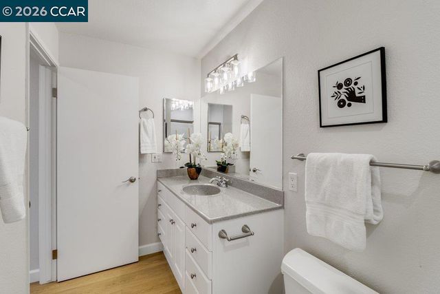 1465 Marchbanks Dr 4, Walnut Creek, CA 94598