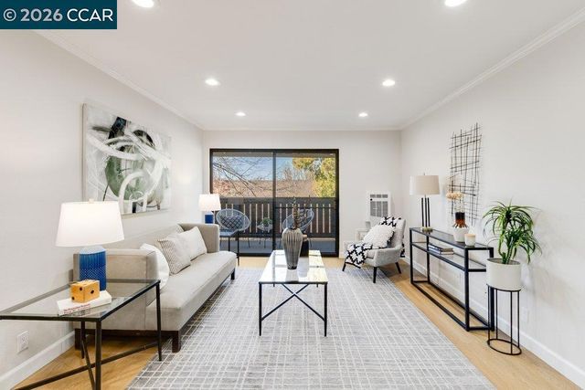 1465 Marchbanks Dr 4, Walnut Creek, CA 94598