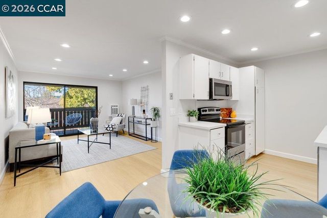 1465 Marchbanks Dr 4, Walnut Creek, CA 94598