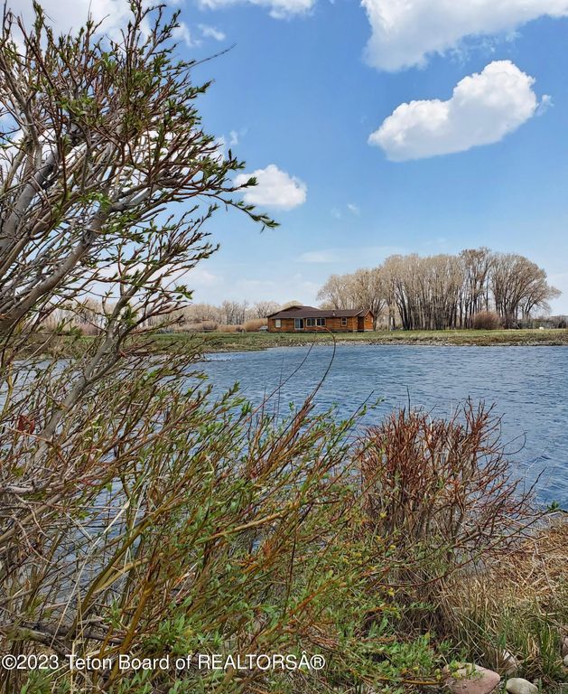 30 GUIO-BUDD ROAD, Big Piney, WY 83113 photo 2