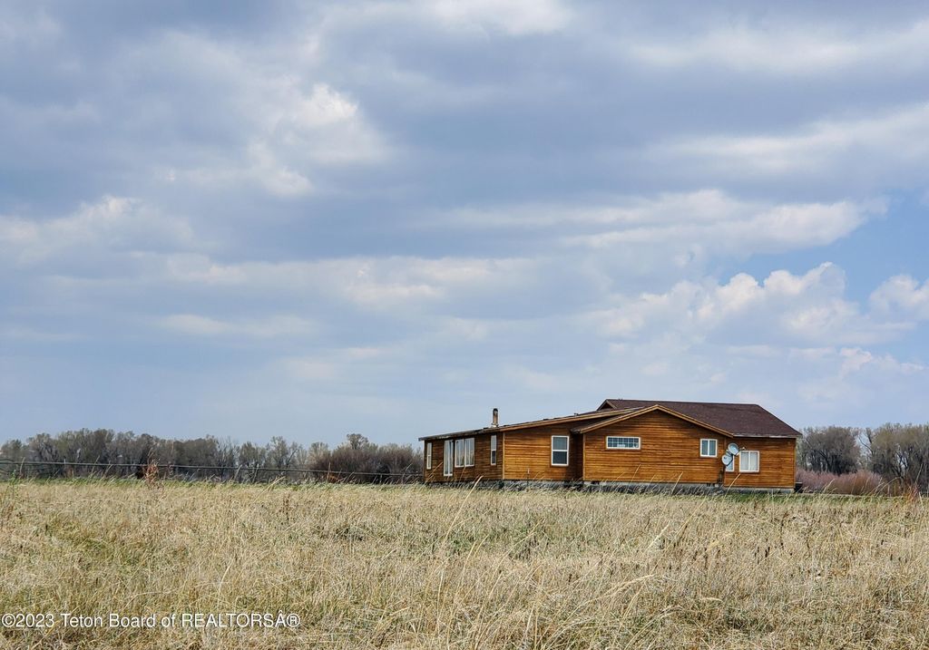 30 GUIO-BUDD ROAD, Big Piney, WY 83113 photo 9