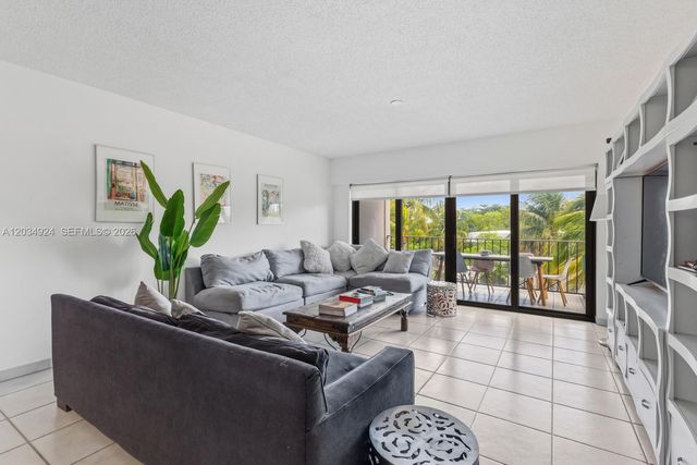 575 Crandon Blvd 413 413, Key Biscayne, FL 33149