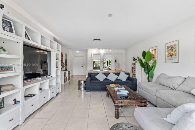 575 Crandon Blvd 413 413, Key Biscayne, FL 33149