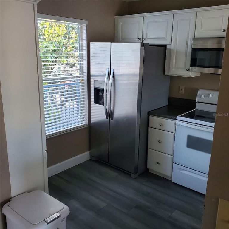 Image 6 of property listing at 2504 WOODGATE BOULEVARD 205, Orlando, FL 32822
