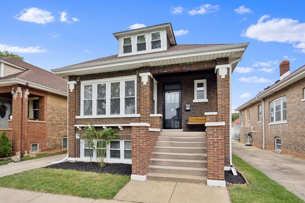 2336 Scoville Avenue, Berwyn, IL 60402