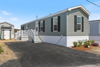 53 Brookwood Drive, Salem, NH 03079