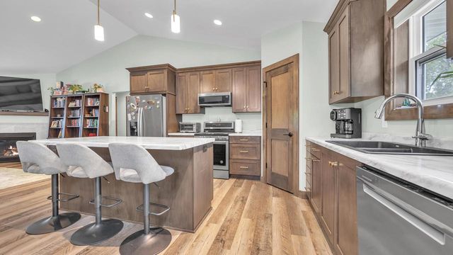10515 Olivers WAY, Maribel, WI 54227