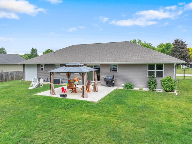 10515 Olivers WAY, Maribel, WI 54227