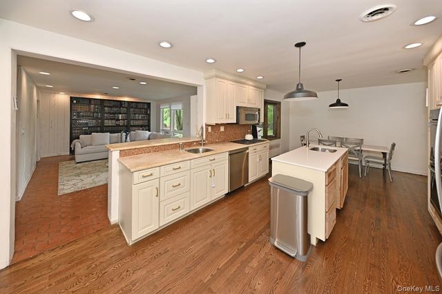 43 Sutin Place, Spring Valley, NY 10977