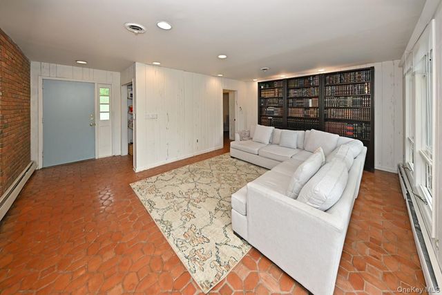 43 Sutin Place, Spring Valley, NY 10977