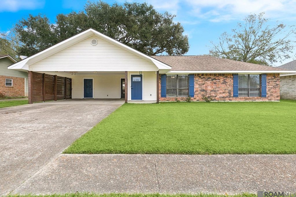 3314 Cedar St, Zachary, LA 70791