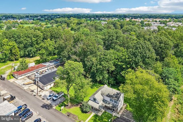 841 CAMDEN AVE, Blackwood, NJ 08012