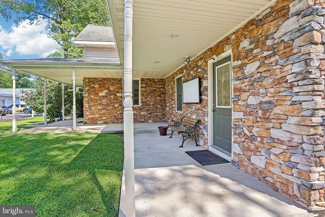 841 CAMDEN AVE, Blackwood, NJ 08012