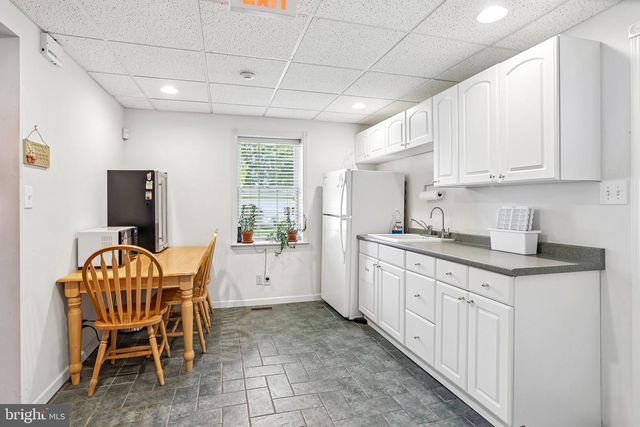 841 CAMDEN AVE, Blackwood, NJ 08012